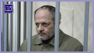 Кузьминский районный суд Москвы решил продлить срок ареста Юрия Меркинда, предпринимателя, который убил своих родных – жену и двух детей. 
