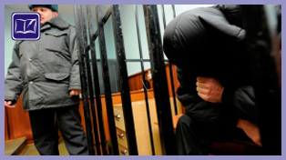 Бывший милиционер, избивший уроженца Абхазии, свою вину не признал (Кузьминский суд)
